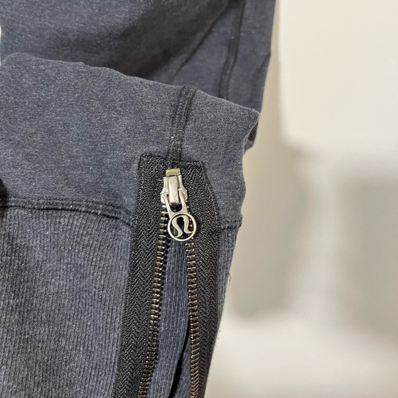 Lululemon Heathered Charcoal Grey Joggers with Ankle Zippers (Approx. Size M) - Picture 11 of 11